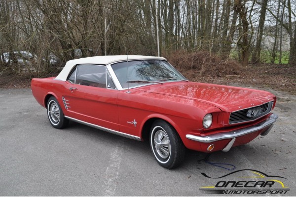 FORD MUSTANG DECAPOTABLE 1966