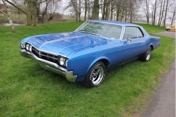 Oldsmobile Starfire 1966